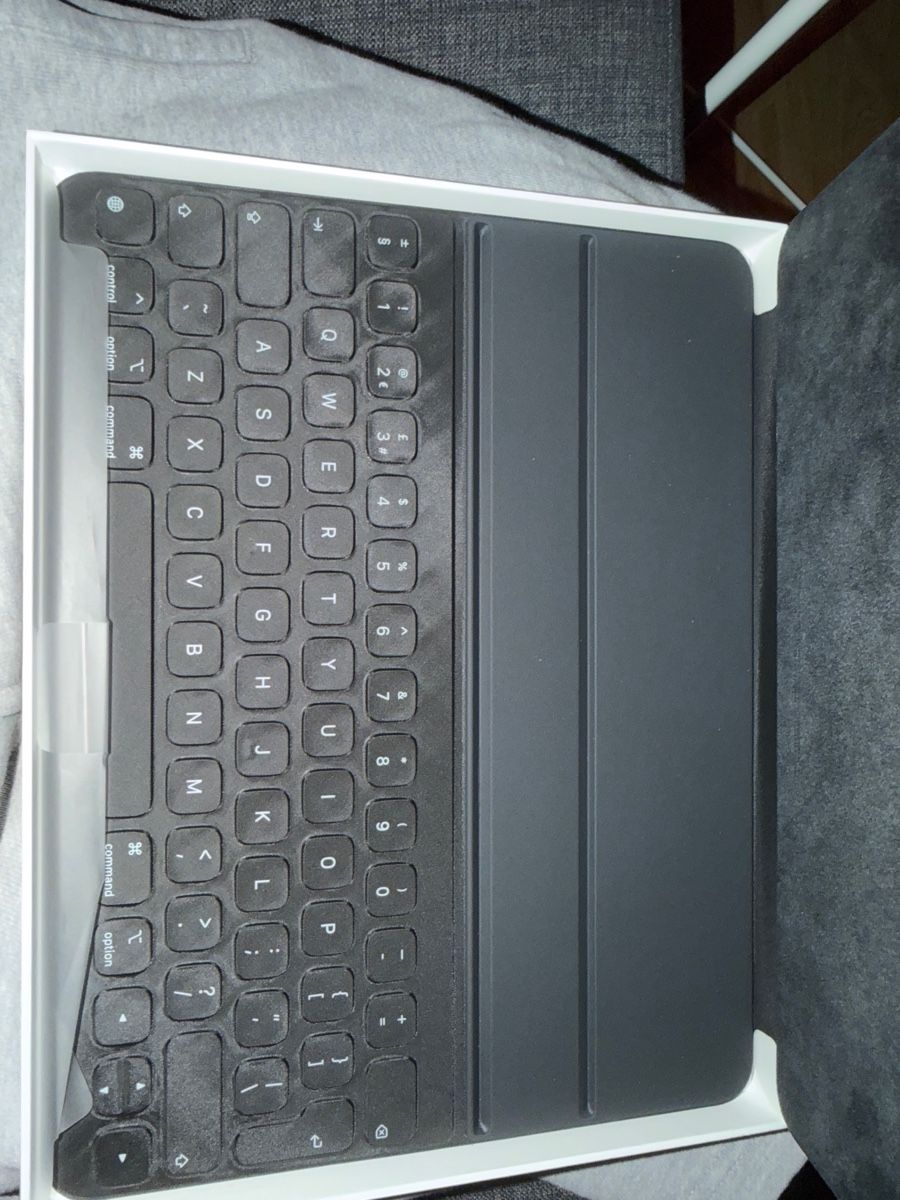 Apple Tastaturen: iPad Smart Keyboard Folio EU/ ES – Neu (gemäss Beschreibung) aus Zug von ver_9qs8 2