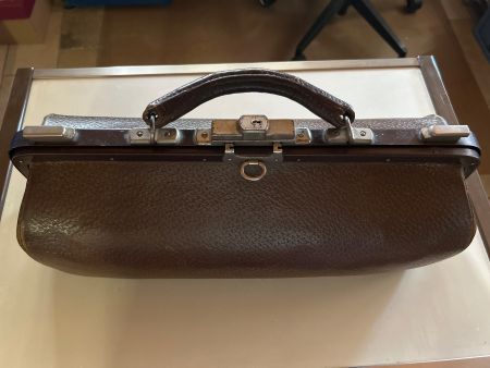 Arztkoffer aus Leder braun Vintage gebrauchter Zustand