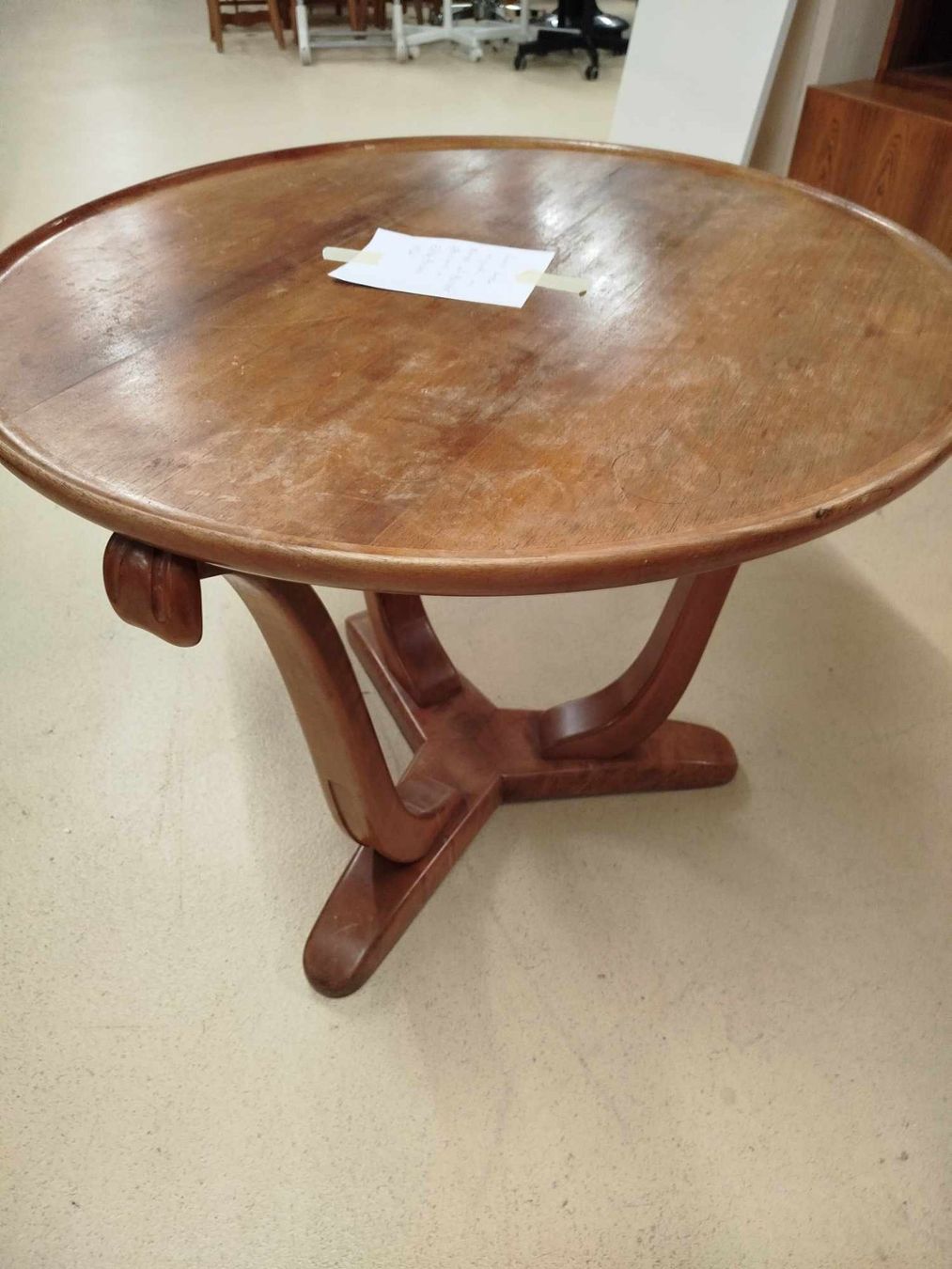 Tische: Vintage art deco  table circulaire – Gebraucht aus La Chaux-de-Fonds von Emmaus2300CDF