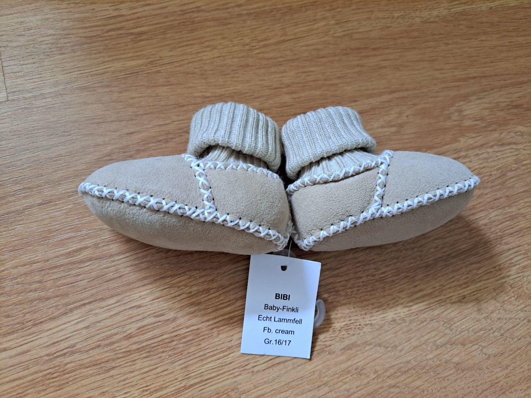 Schuhe für Jungen: Lammfellschuhe Baby Grösse 16/17 – Neu (gemäss Beschreibung) aus Pontresina von poc