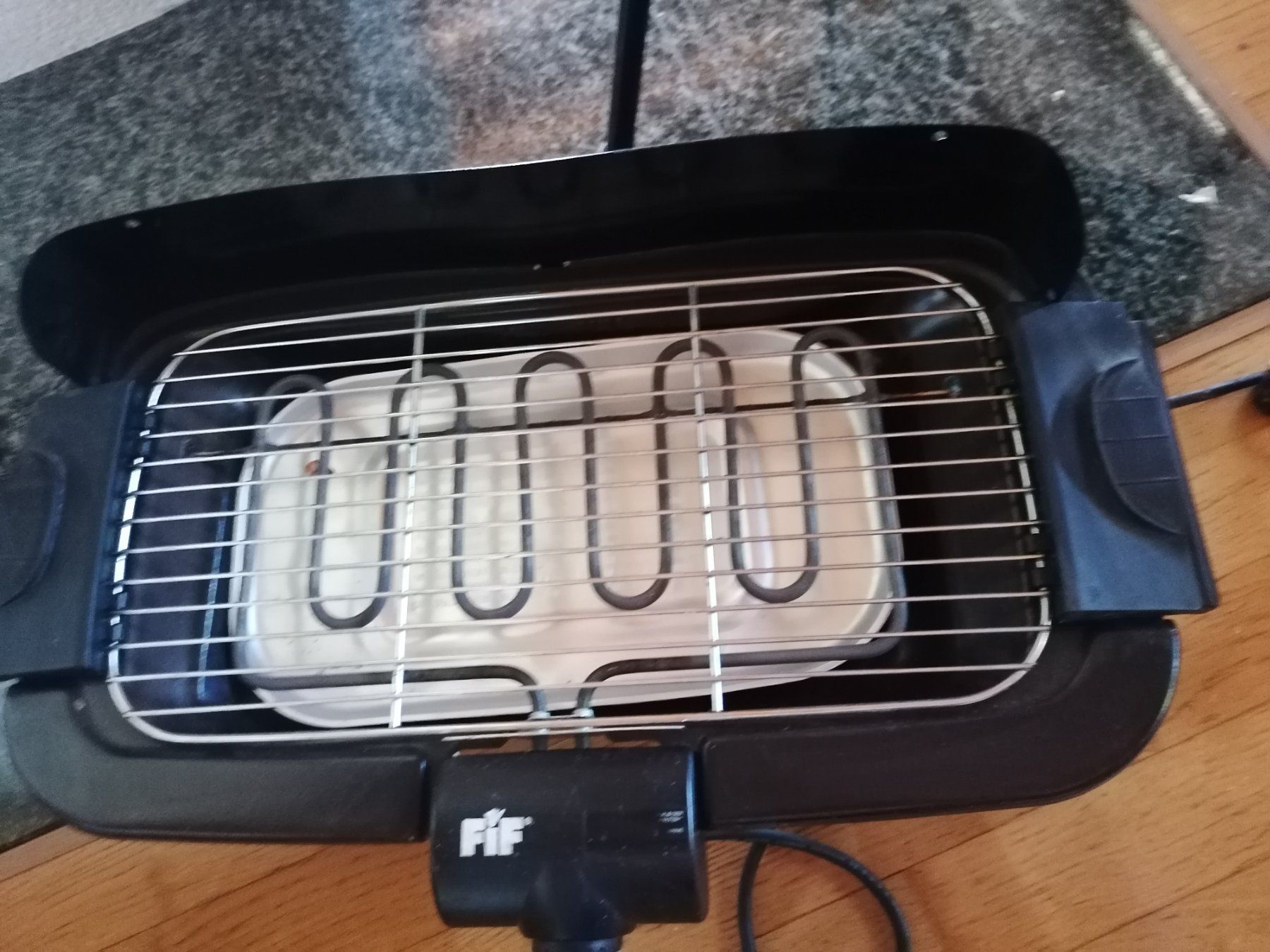 Grils: Top Elektrogrill 2000 Watt – D'occasion à Aeugst am Albis par Stevens4 2