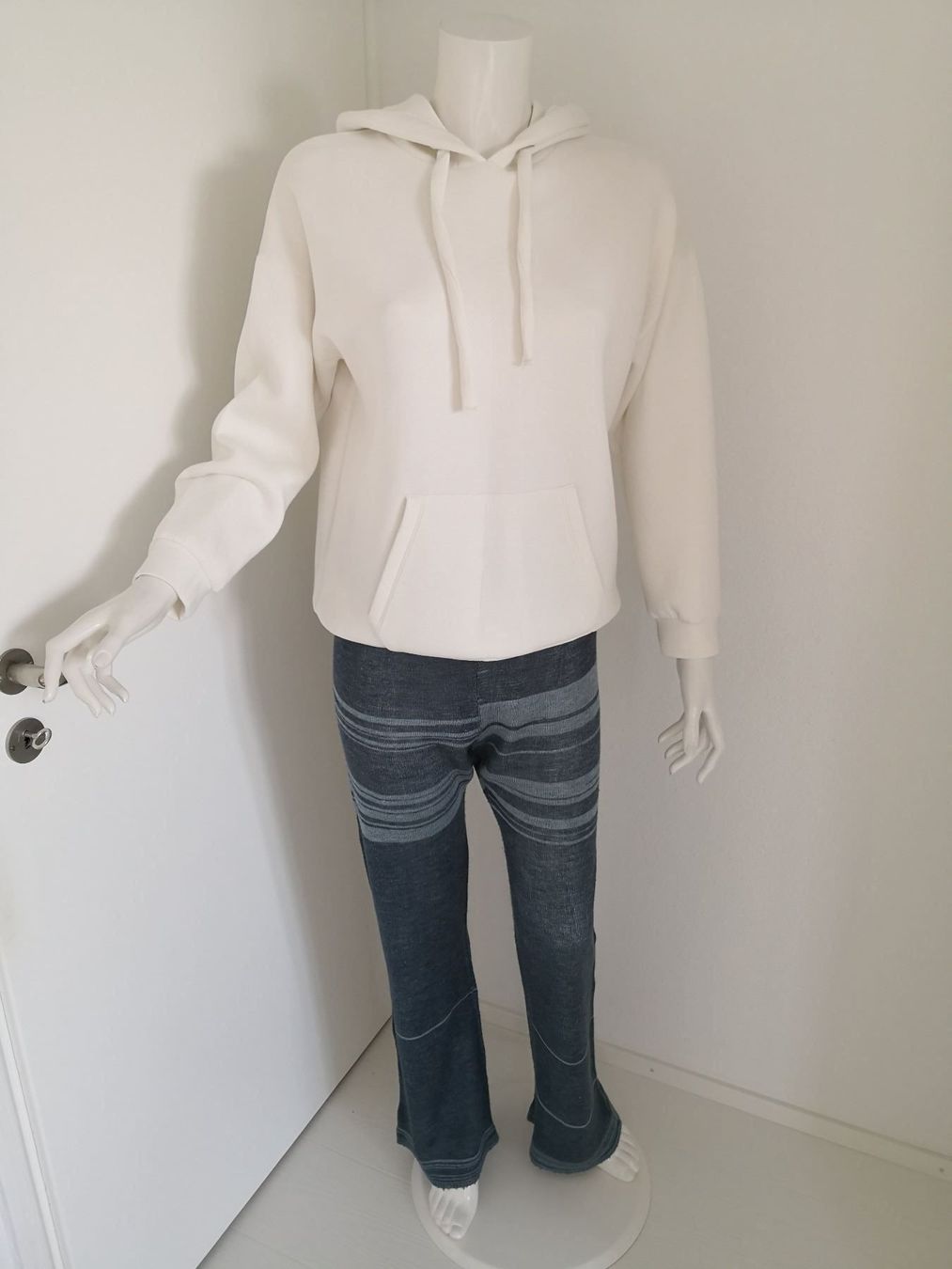 Mango Pullover & Sweatshirts: 🤩MANGO HOODIE-PULLOVER WEISS & MISSONI P. – Gebraucht aus Olten von Naja-Twins-Twins 7