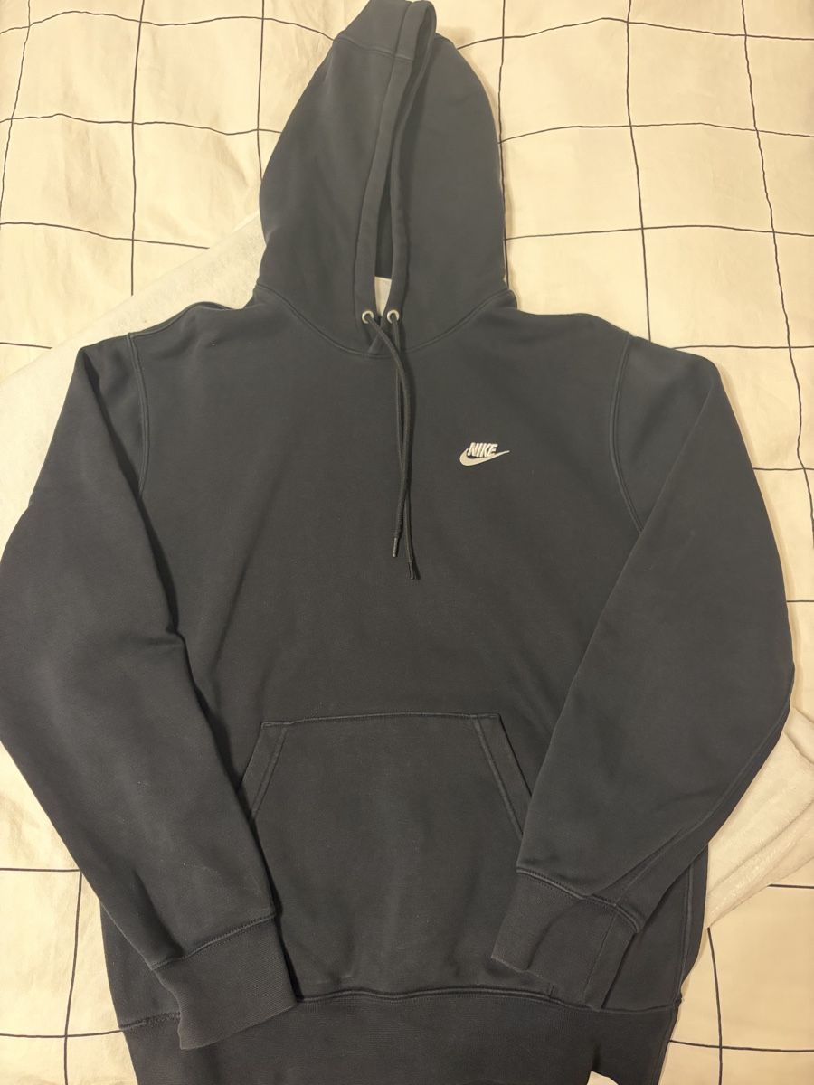 Nike Pulls & Sweat-shirts: Nike Pullover  – D'occasion à Eggerberg par nicolas.wasmer