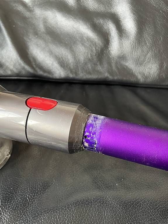 Accus: Dyson V7 mit Ersatzakku – D'occasion à Bern par leonmariaplecity 2