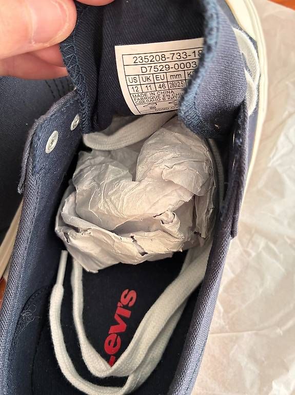 Scarpe da uomo: Levi s Ls1 Low Trainers Black EU 46 Man – Usato da Zürich venduto da max_8cpy 1