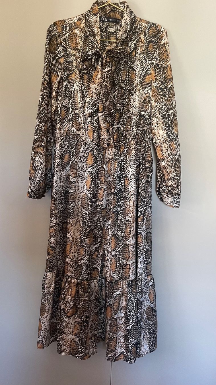 Zara Vestiti: Zara Kleid mit Schlangenmuster, Grösse M – Usato da Zuoz venduto da CelineLK