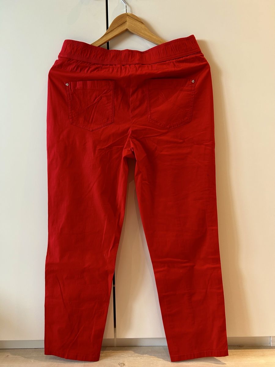 Pantalons: Rote Stoffhose – Neuf (Voir description) à Jona par caro_schaf 1
