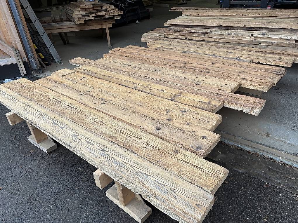 Articoli in legno: Altholzbretter – Usato da Meiringen venduto da Meiringen3