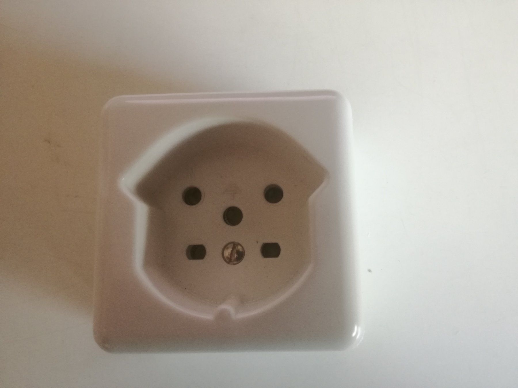 Stecker: Steckdose Typ 15 AP weiss – Gebraucht aus Sursee von Ursus_LU