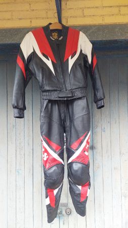 Motorrad Lederkombi IXS, Grösse 44/L