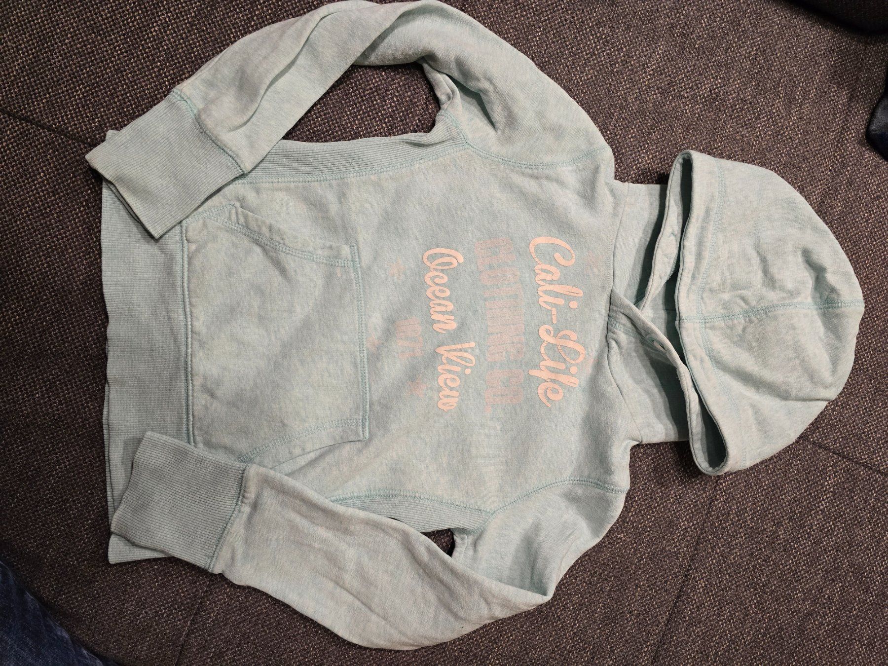 Maglioni & Felpe: Hoodie / Pullover Cali Life Gr. 122 / 128 – Usato da Büttikon AG venduto da Amineah