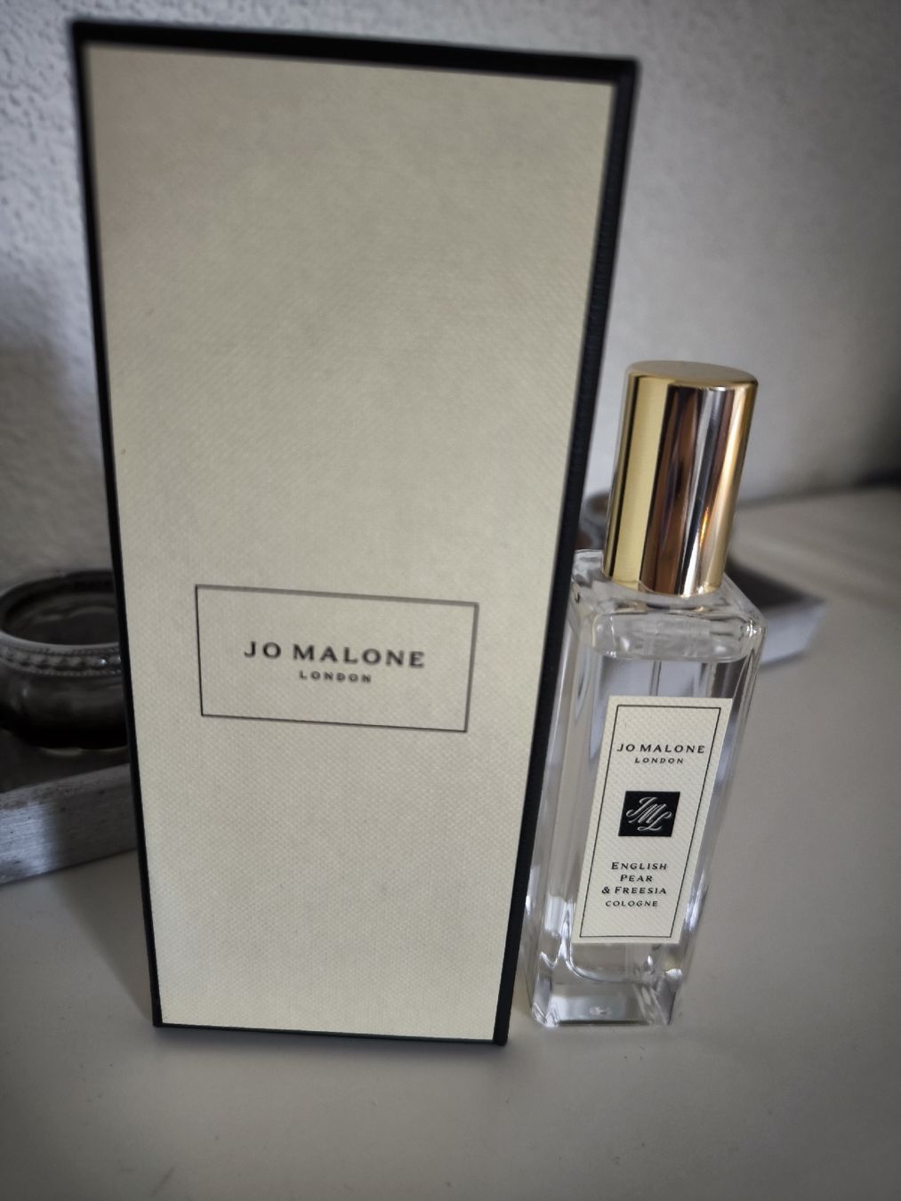 Jo Malone Profumi & Eau de Toilette: Jo Malone Englisch pear & freesia 30 ml – Usato da Rickenbach-Sulz venduto da Krisztike