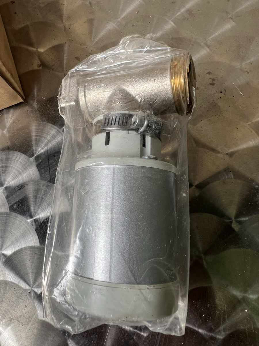 Radiatori: Zonenventil neu in Verpackung  – Nuovo e nell'imballaggio originale da Neuenhof venduto da Willi111 1