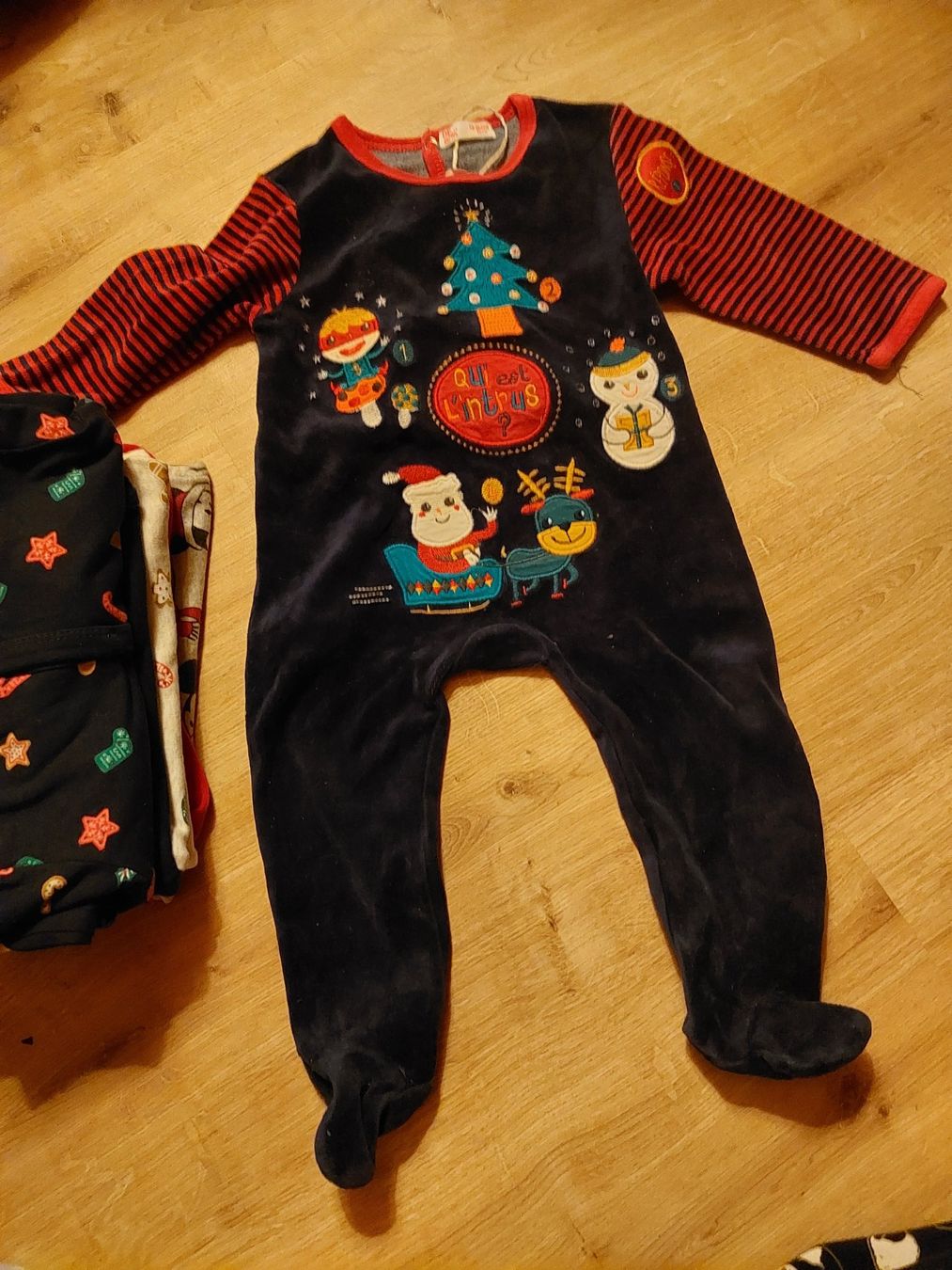 Lotti & Set di vestiti: Winter Kleiderpaket, Gr 74, Weihnachten Pullover, Overall – Usato da Büttikon AG venduto da lca_v7pb 4