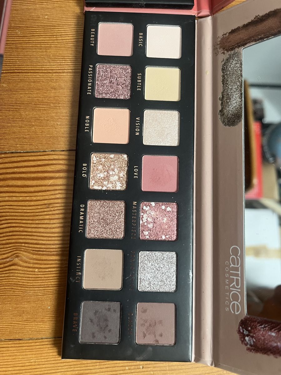 Catrice Make-up: Catrice Eyeshadow Palettes Mega Set! – Gebraucht aus Aarau von kailing12 4
