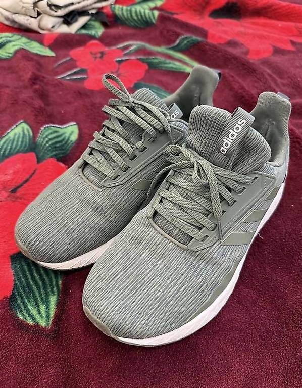 Scarpe da uomo: Adidas RUNNING SHOES – Usato da Flawil venduto da PWMU