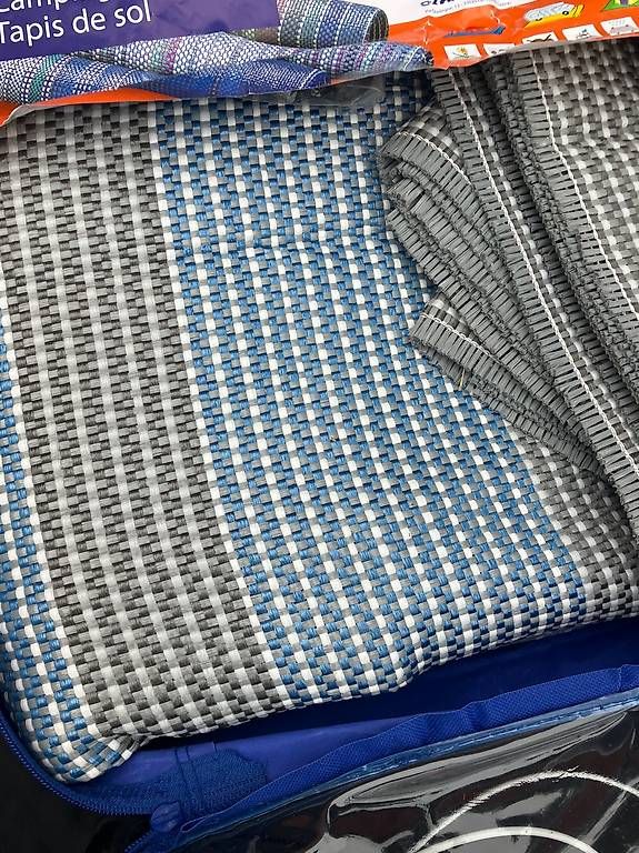 Tapis: Vorzelt Teppich 250 x 300 – D'occasion à Kriens par Gartenfee03 1