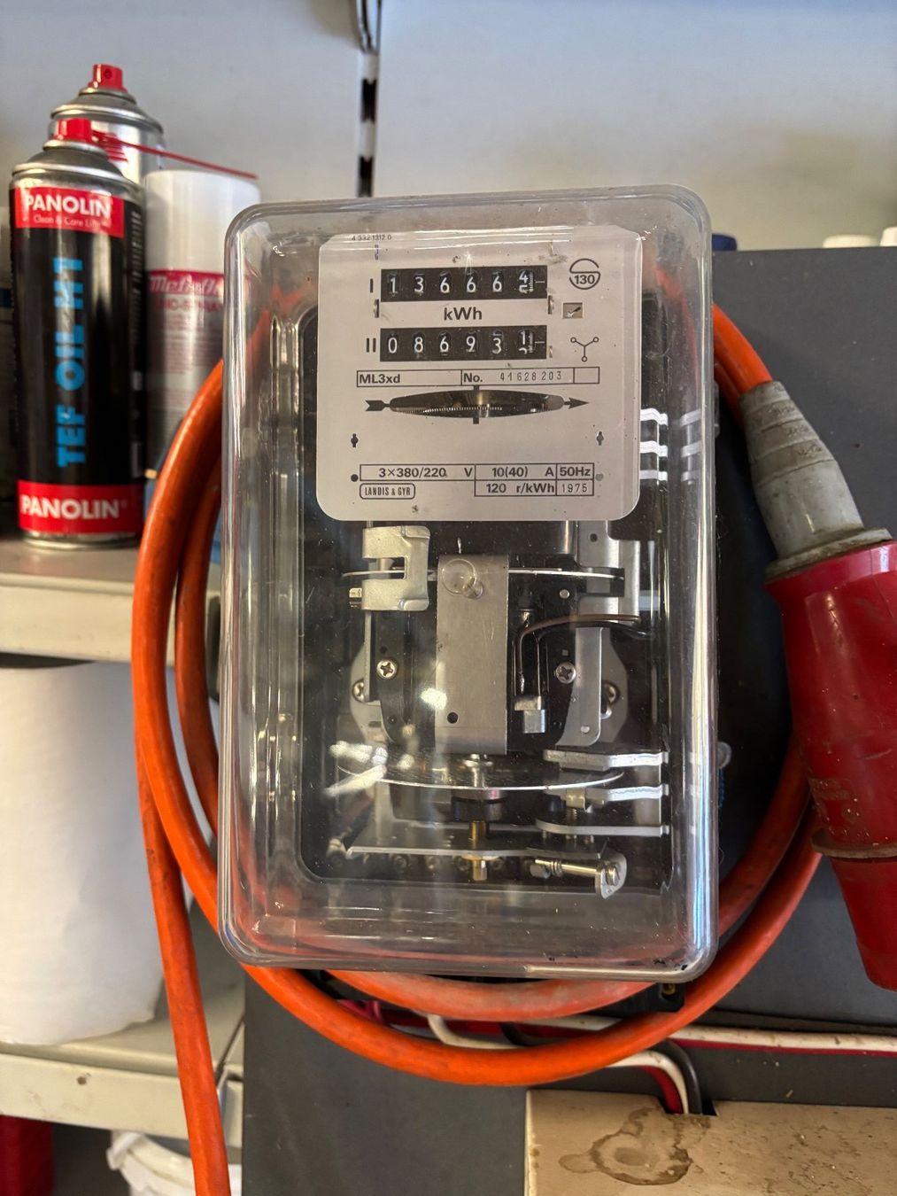 Alimentation électrique: Stromverteiler mit Zähler und Steckdosen gebraucht – D'occasion à Wittenbach par newzealand09 6