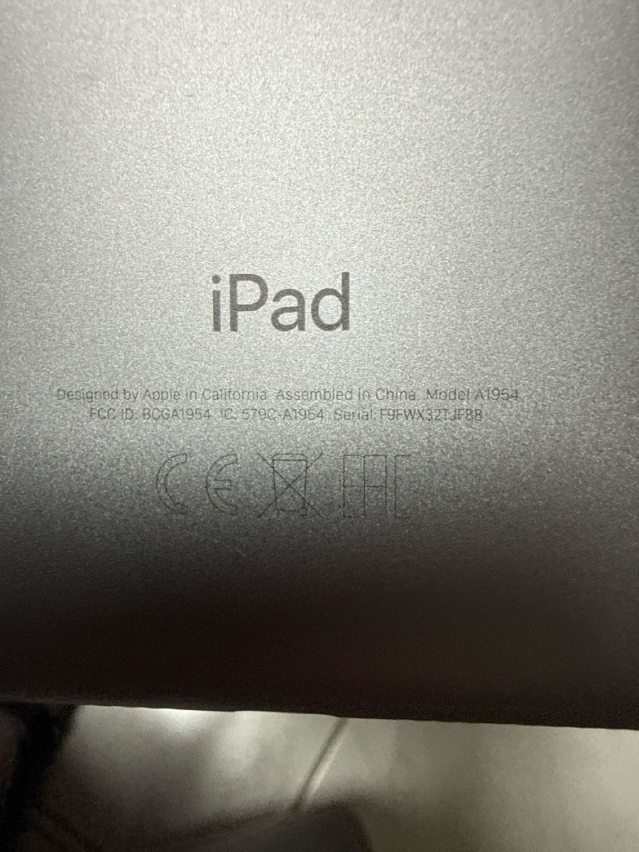 Apple Tablet PC: iPad A1954 – Difettoso da Payerne venduto da Kikas 7