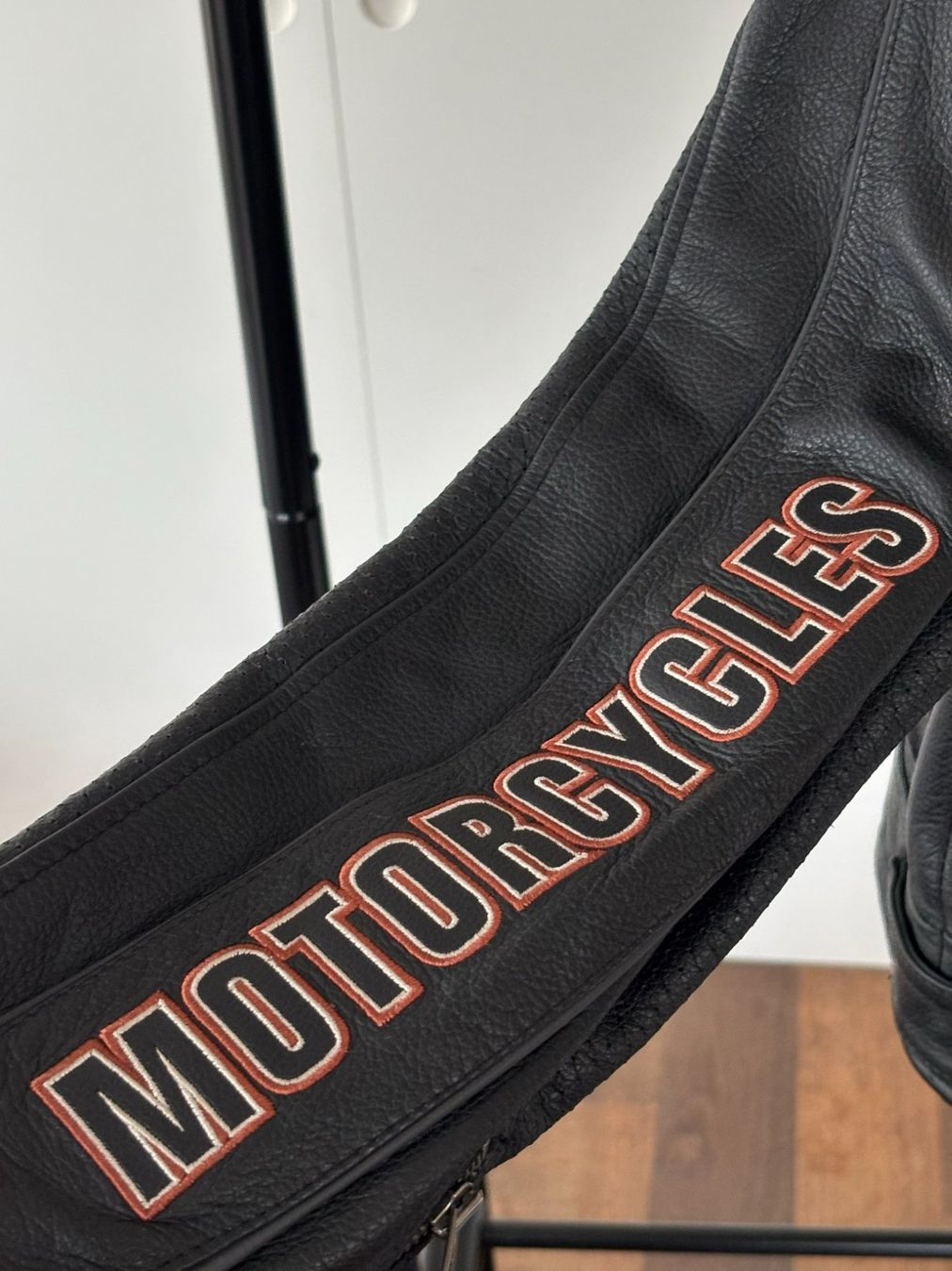 Harley-Davidson Giacche: Harley-Davidson Herren Lederjacke Gr. M, perforiert – Usato da Zürich venduto da bboying 3