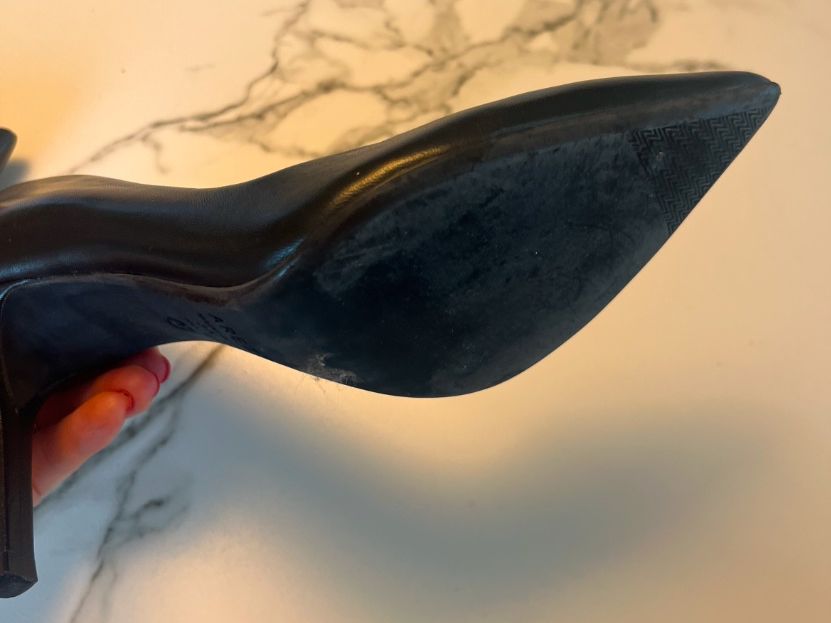 Scarpe da donna: Schwarze Damen Pumps – Usato da Lenzburg venduto da BMK. 1