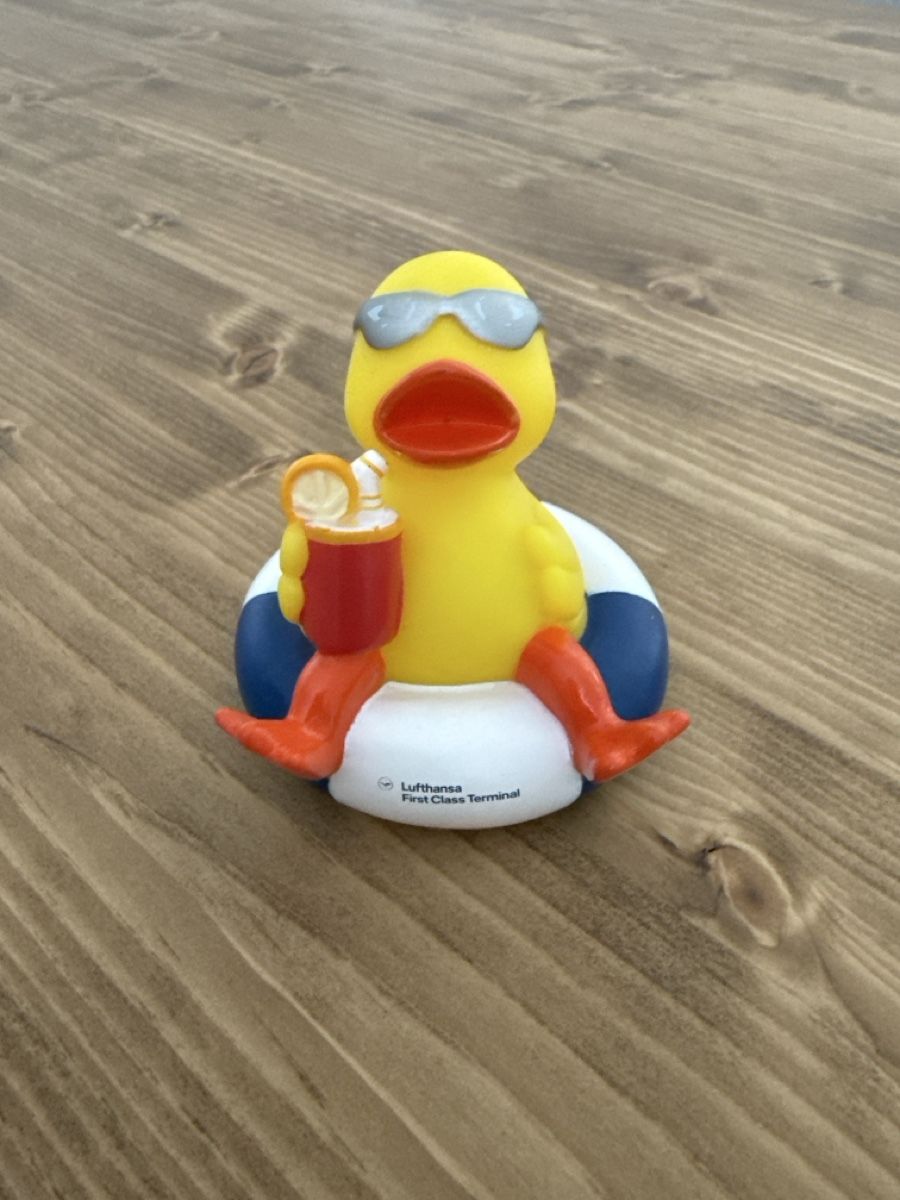Lufthansa Figuren: Lufthansa First Class Badeente  – Neu (gemäss Beschreibung) aus Wettingen von Jackson21