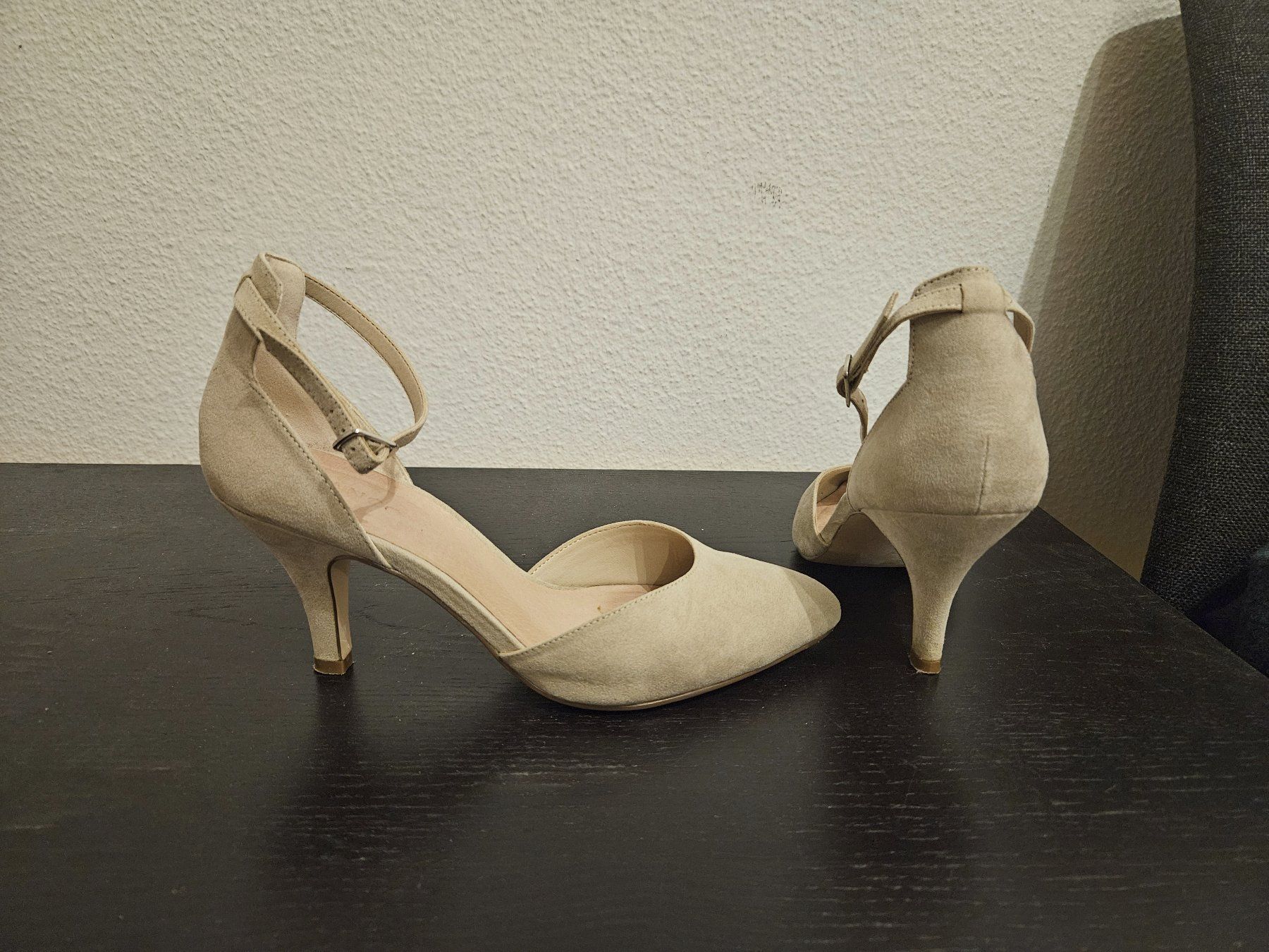 Damenschuhe: Spangen Pumps – Gebraucht aus Steinhausen von Letty 1