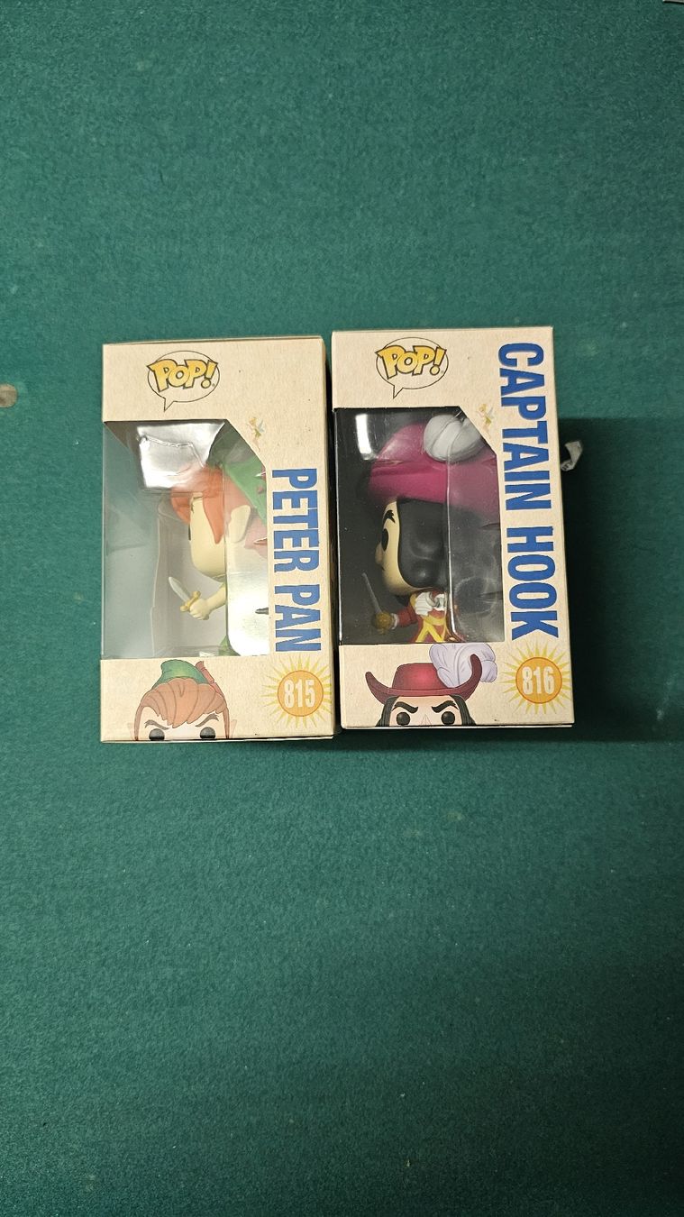 Funko Statuette: Funko Pop Peter Pan #815 und Hook #816 – Nuovo e nell'imballaggio originale da Thalwil venduto da jas_gy5h 1