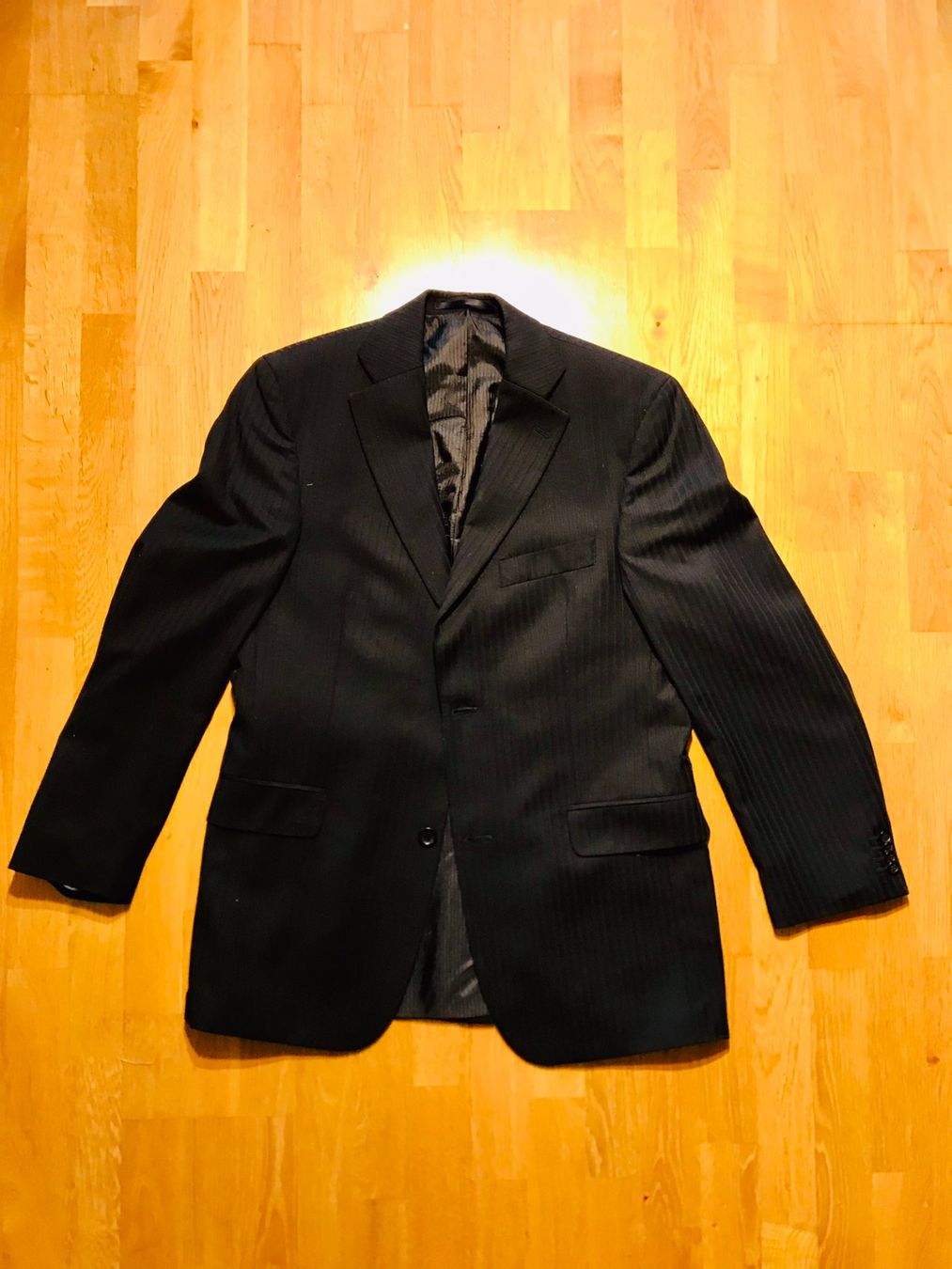 Jacken: Veste de soirée Look 54 Berlin – Gebraucht aus Lupfig von GuillaumeReipold 1