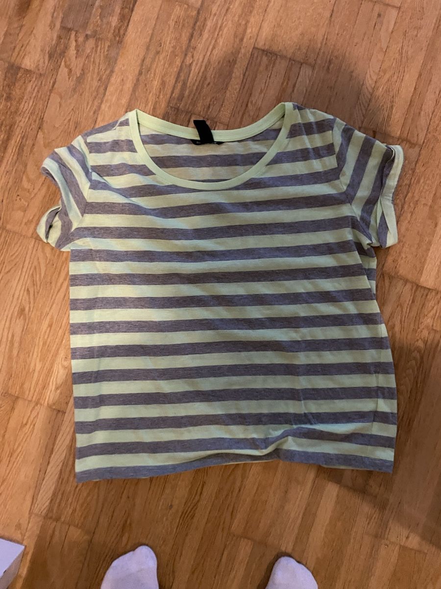 H&M T-shirts: Tshirt – D'occasion à Luzern par oli_6x2r