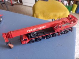 Feuerwehr Kranwagen Liebherr 1120 Modellfahrzeug Zustand gut
