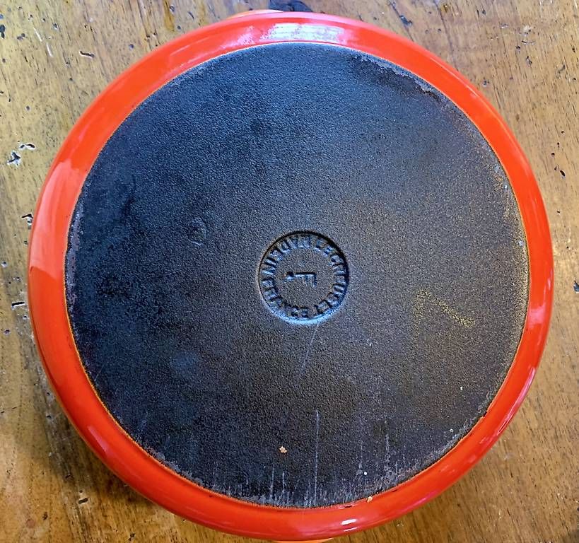 Le Creuset Töpfe: Cocotte le Creuset 26 cm – Gebraucht aus Montreux von Barber_Swiss_Vintage 2