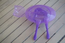 Assiette bébé avec couverts violet idéal pour emporter