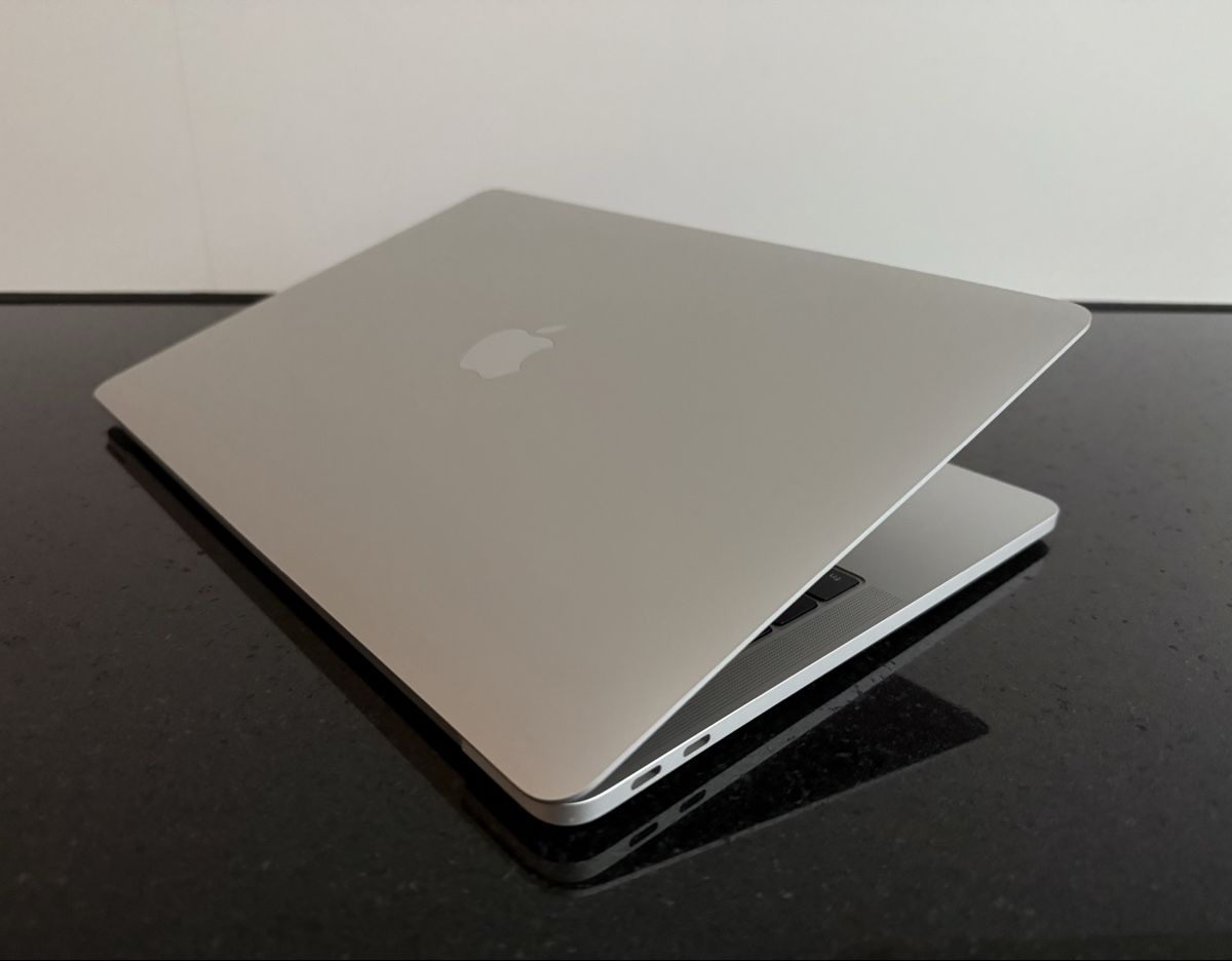Apple Notebook: Apple MacBook Pro 13" 2017 – Usato da Bern venduto da LM08 3