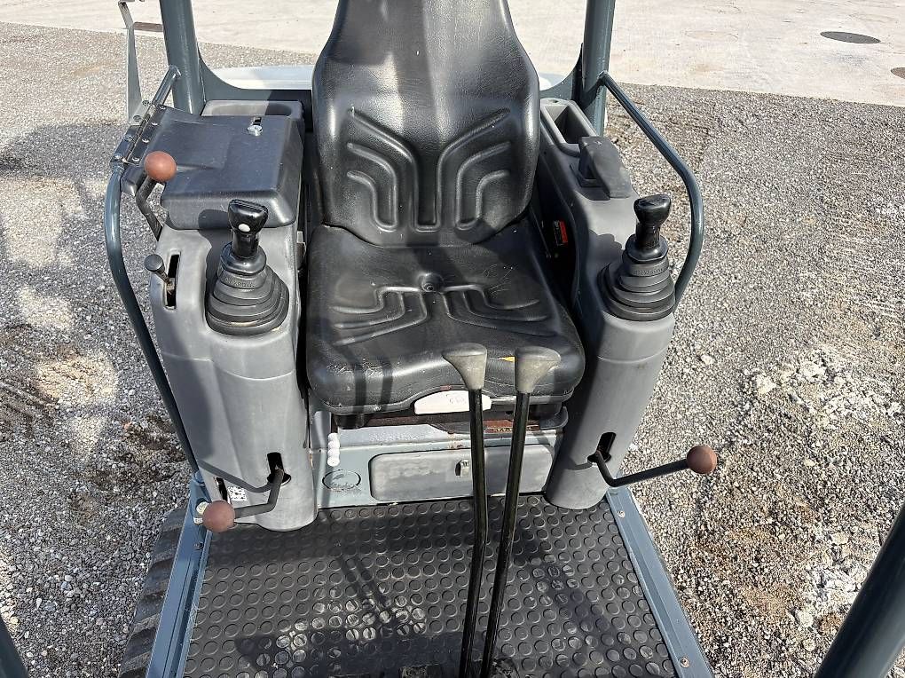 Terex Excavateurs: Terex TC16 Bagger 1.7 To – D'occasion à Rothenthurm par FHS6418 4