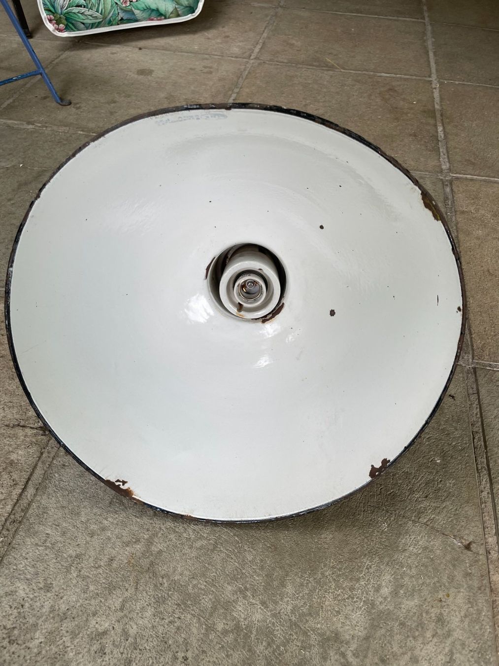 Lampade: Industrie Lampe Emaille – Usato da Hinwil venduto da Mvera 2