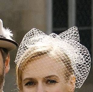 Accessori per capelli: Braut Fascinator mit Birdcage Schleier - handmade – Usato da Zürich venduto da JeanBng