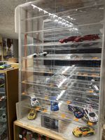 SlotcaR Vitrine 1:32. Staubsicher