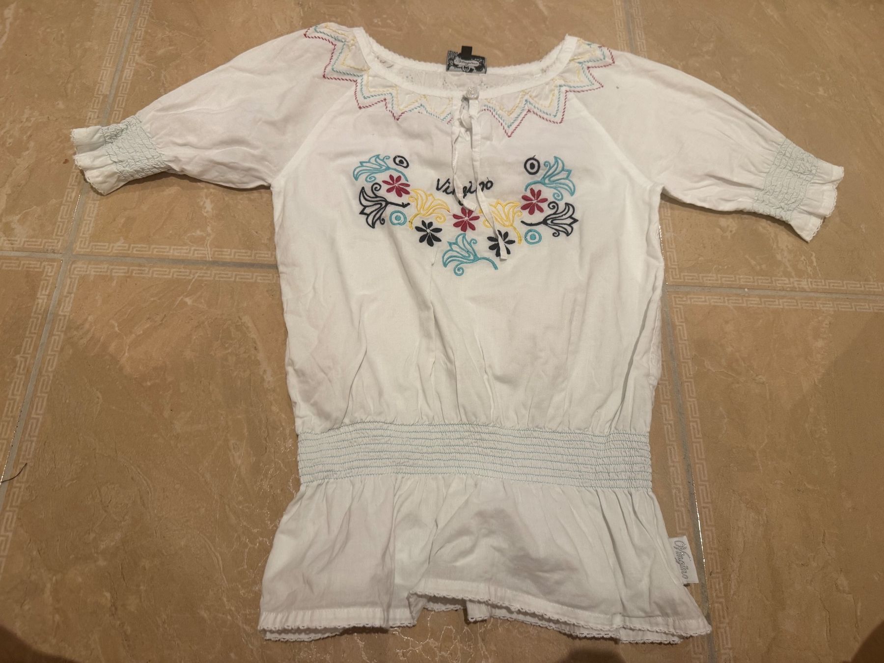 Blouses, T-shirts & Tops: Vingino Bluse, 8J 128 – D'occasion à Klingnau par Markus14