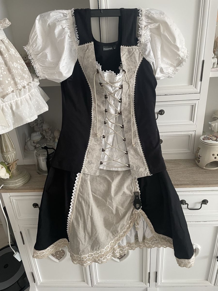 Costumi: Dirndl ungetragen Grösse 48/46 – Nuovo (secondo la descrizione) da Amriswil venduto da einkaufverkauf 6