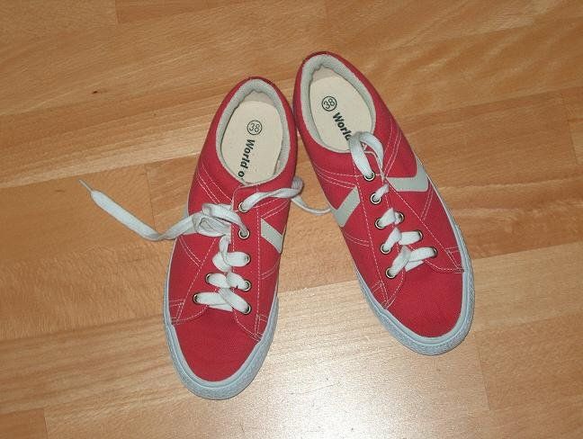Scarpe da donna: Neu: Stoff-Bindeschuhe - rot - Gr. 38 – Nuovo (secondo la descrizione) da Uznach venduto da Laeuffer
