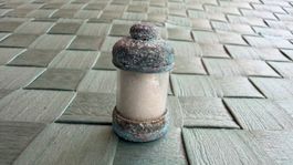 Mini Zucker- oder Salz Dose, Puppenstube oder Sammlung, 3 cm
