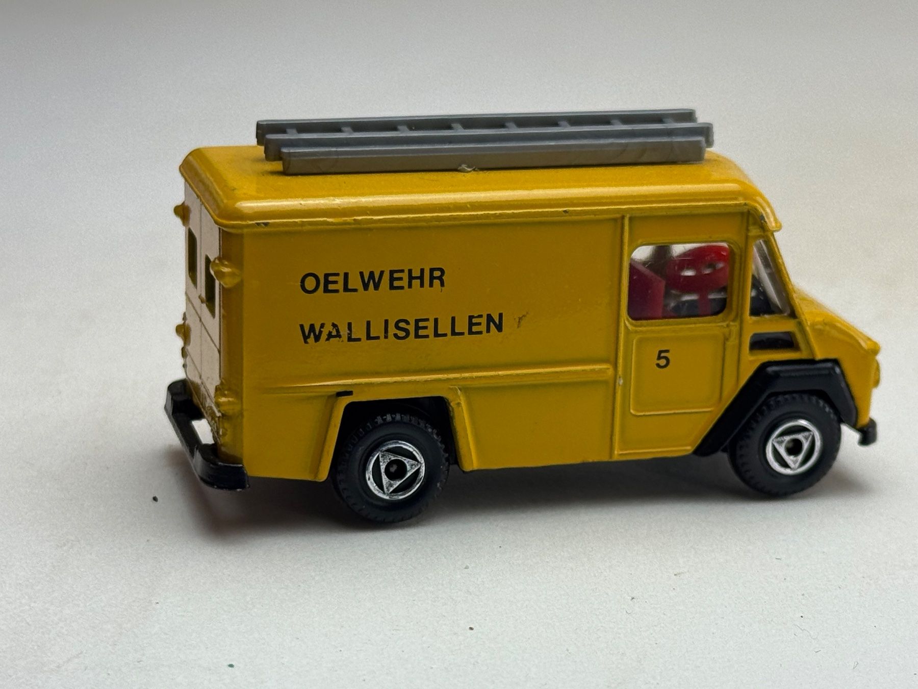 Modellini d'auto: EB- Efsi Commer 302 Oelwehr Wallisellen – Usato da Elm venduto da Wikmtz 1