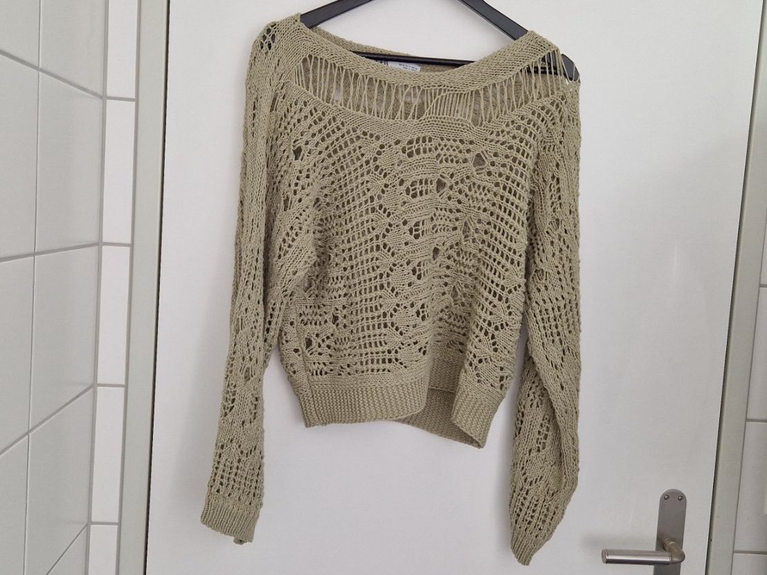 Zara Maglioni & Felpe: Zara Strickpullover mit Lochmuster olivgrün - Gr. M – Nuovo (secondo la descrizione) da Kollbrunn venduto da Bobibau