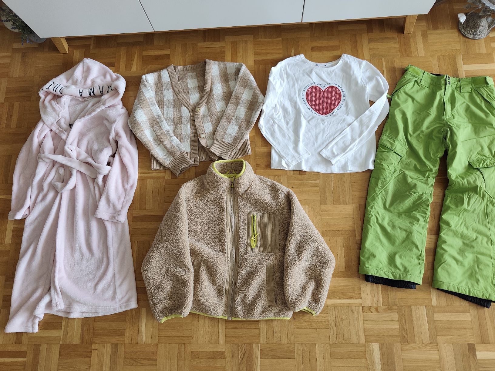 Lotti & Set di vestiti: kleiderpaket gr. 134 140 – Usato da Muttenz venduto da Hermesvonthan 1