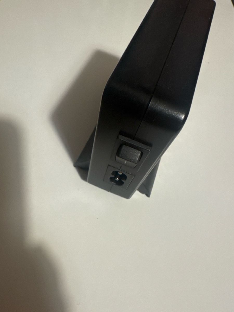 Caricabatterie: Neuwertiger USB Ladestation mit 7 Anschlüssen, Schwarz – Nuovo (secondo la descrizione) da Oberrohrdorf venduto da robbour2 2
