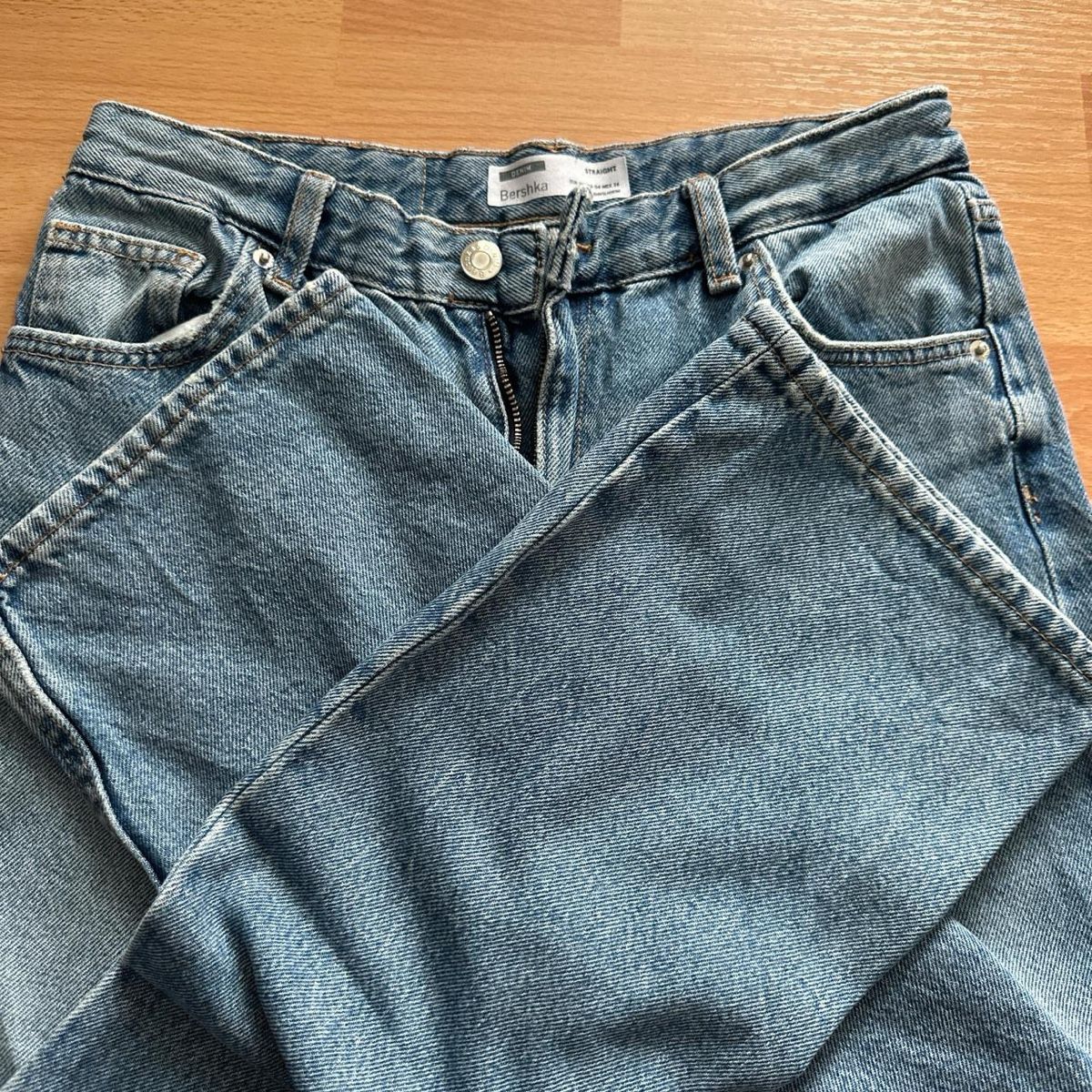Bershka Jeans: Bershka straight Jeans, Size 36 – Nuovo (secondo la descrizione) da Winterthur venduto da hachiscutecloset 2