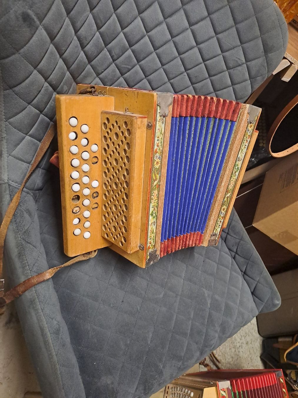 Strumenti musicali: schwyzerorgeli – Usato da Villeneuve venduto da BibiVintage 6