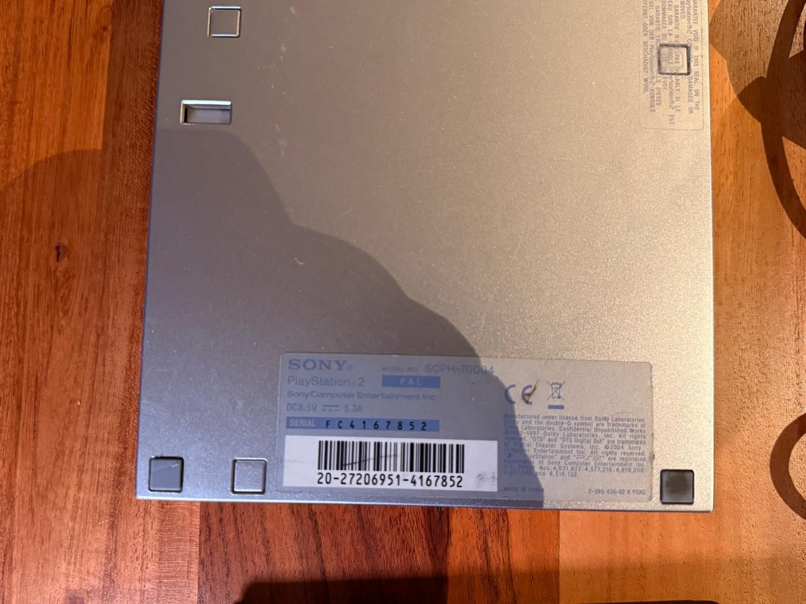 Sony Consoles: PS2 Slim Silber – D'occasion à Neuhausen par sou_t9p8 5