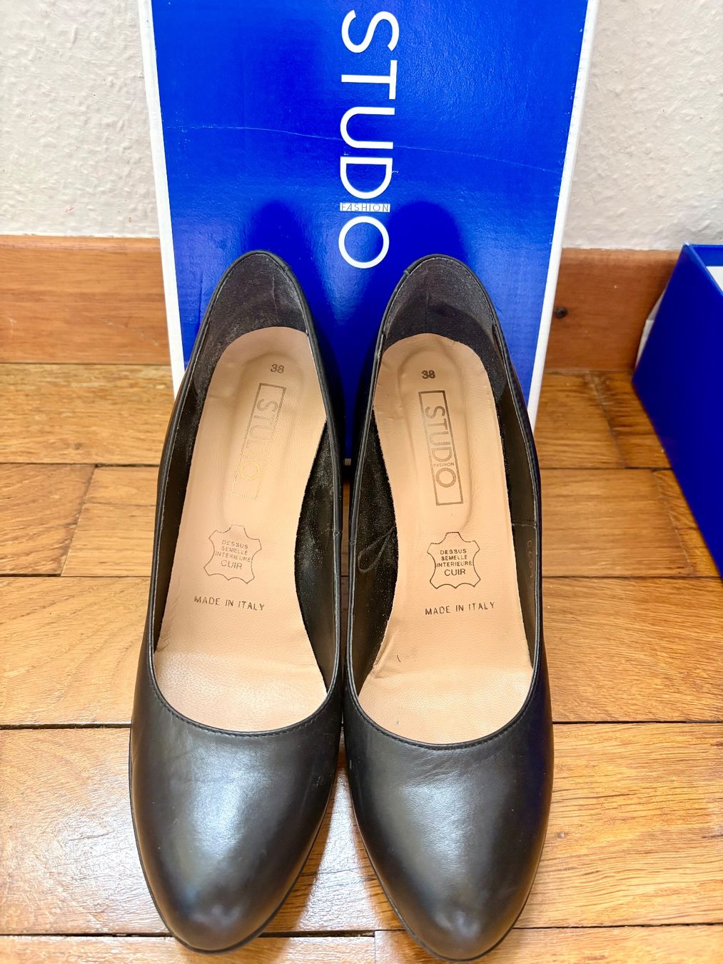 Scarpe da donna: Escarpins cuir noir T38 – Usato da St-Ursanne venduto da milezarde 2